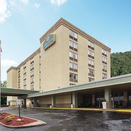 La Quinta Inn & Suites Pittsburgh North Kültér fotó