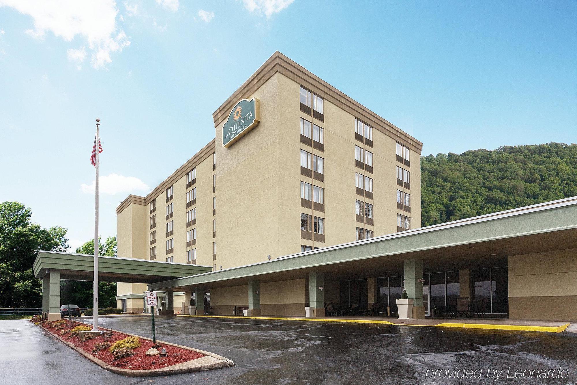 La Quinta Inn & Suites Pittsburgh North Kültér fotó